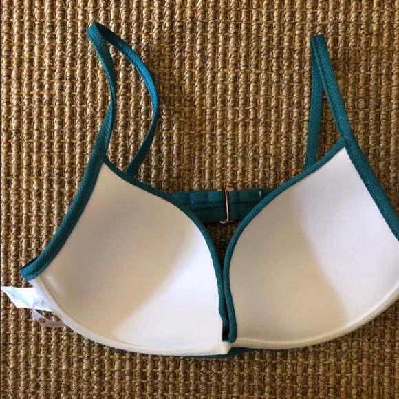 Shade and Shore Bikini Swim Top 34 C - Picture 4 of 6